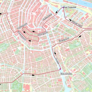 Sloeproeiers Hattem-Zwolle in hartje Amsterdam